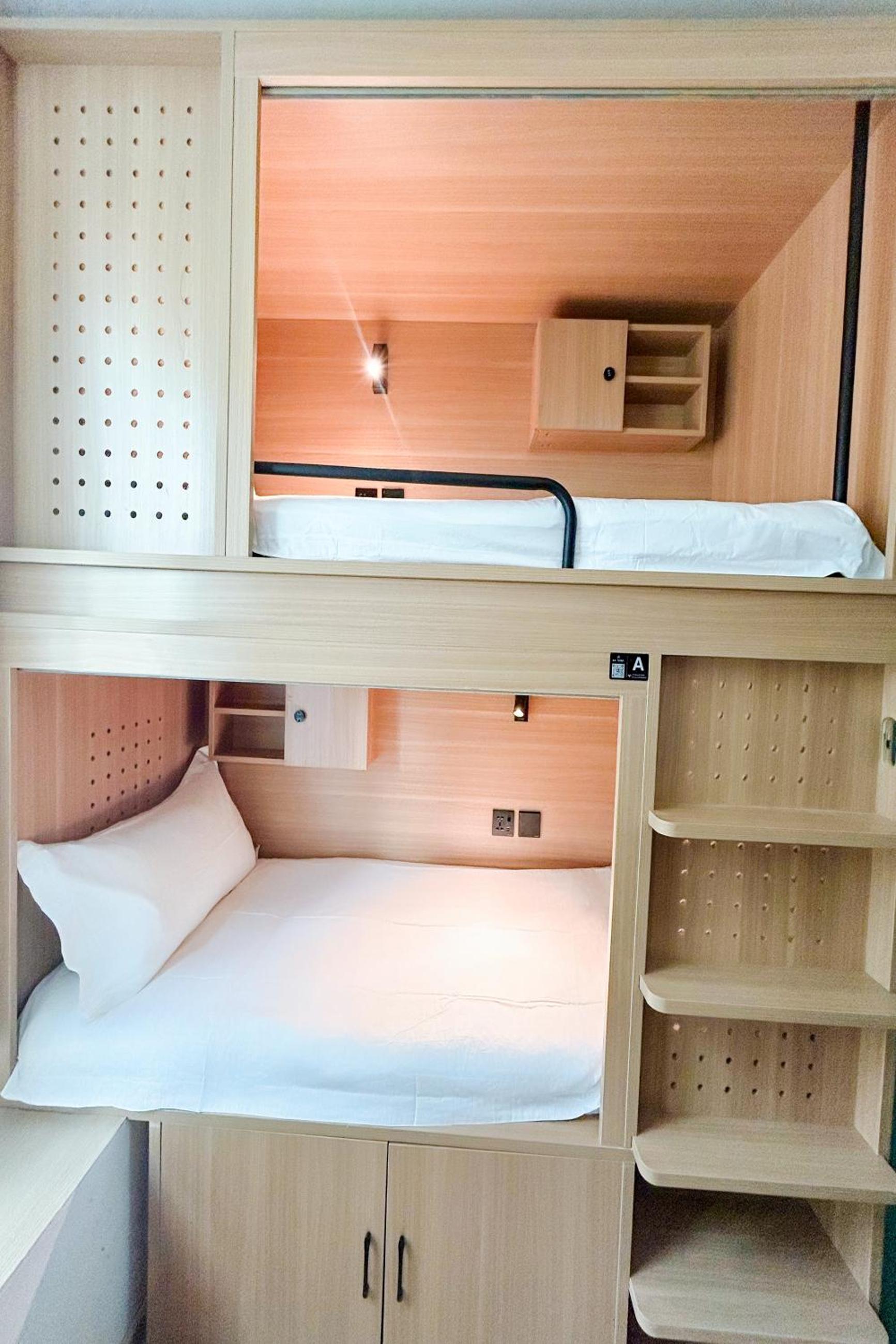 Deluxe Twin Room at Homix Hotel
